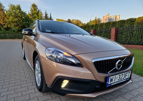 Volvo V40 cena 89000 przebieg: 14990, rok produkcji 2017 z Brodnica małe 172